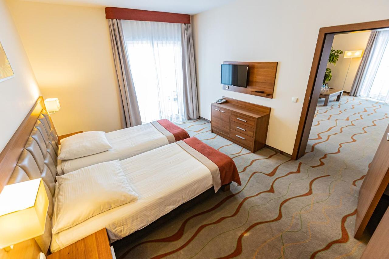 Hotel Olivia Medical Spa Скомельна-Чарна Екстер'єр фото