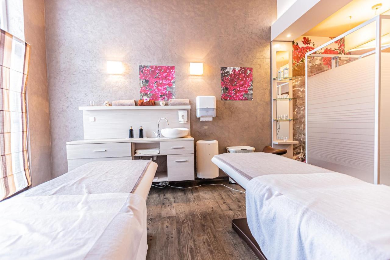 Hotel Olivia Medical Spa Скомельна-Чарна Екстер'єр фото