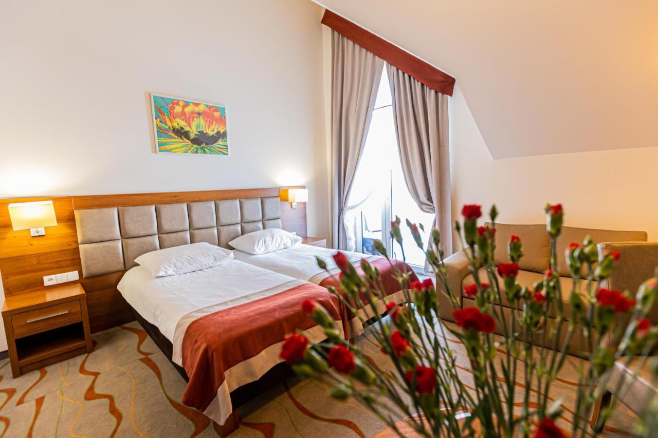 Hotel Olivia Medical Spa Скомельна-Чарна Екстер'єр фото
