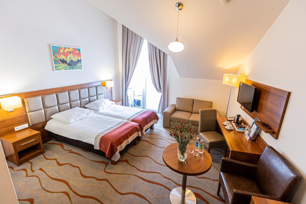 Hotel Olivia Medical Spa Скомельна-Чарна Екстер'єр фото