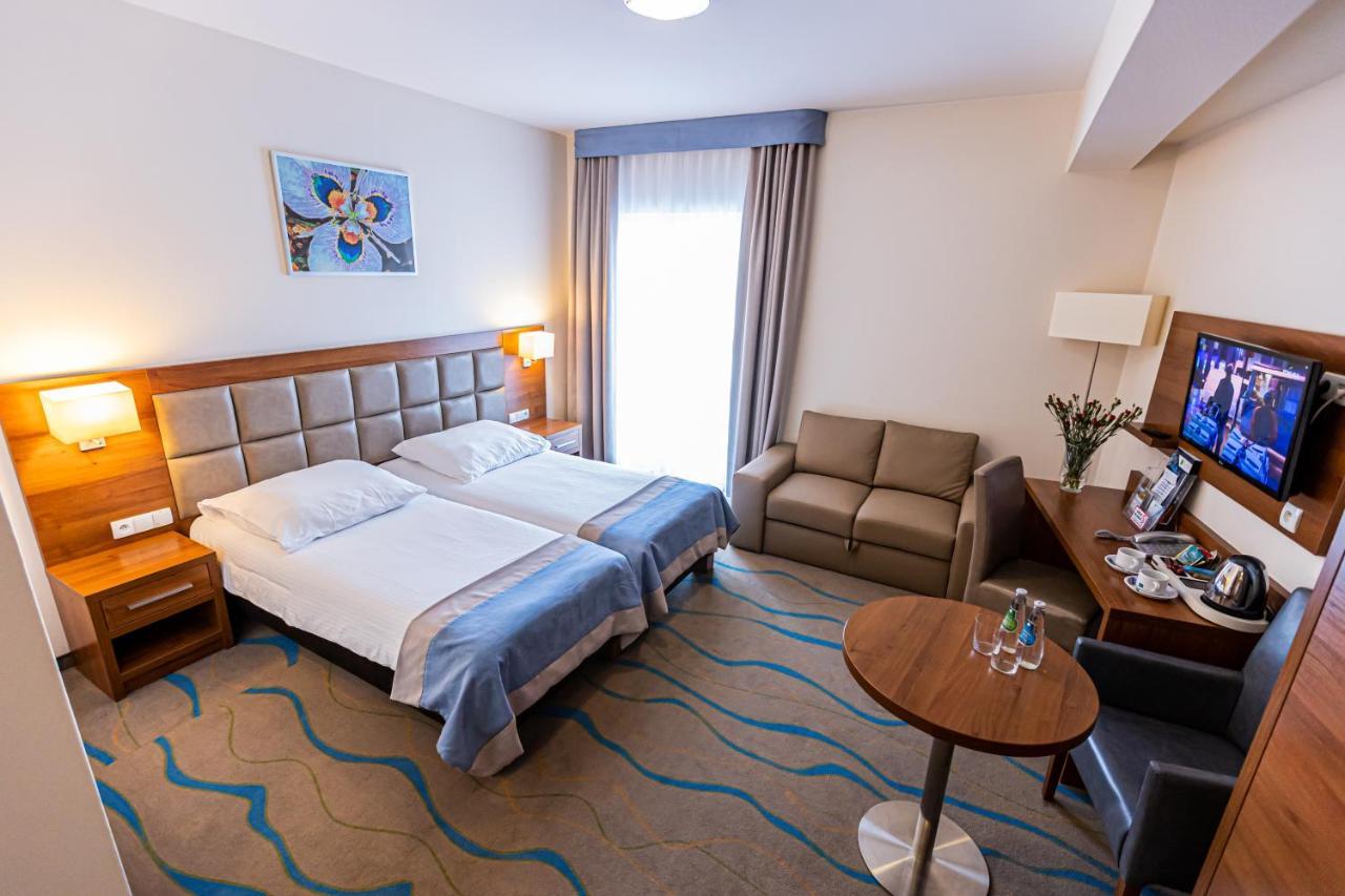 Hotel Olivia Medical Spa Скомельна-Чарна Екстер'єр фото